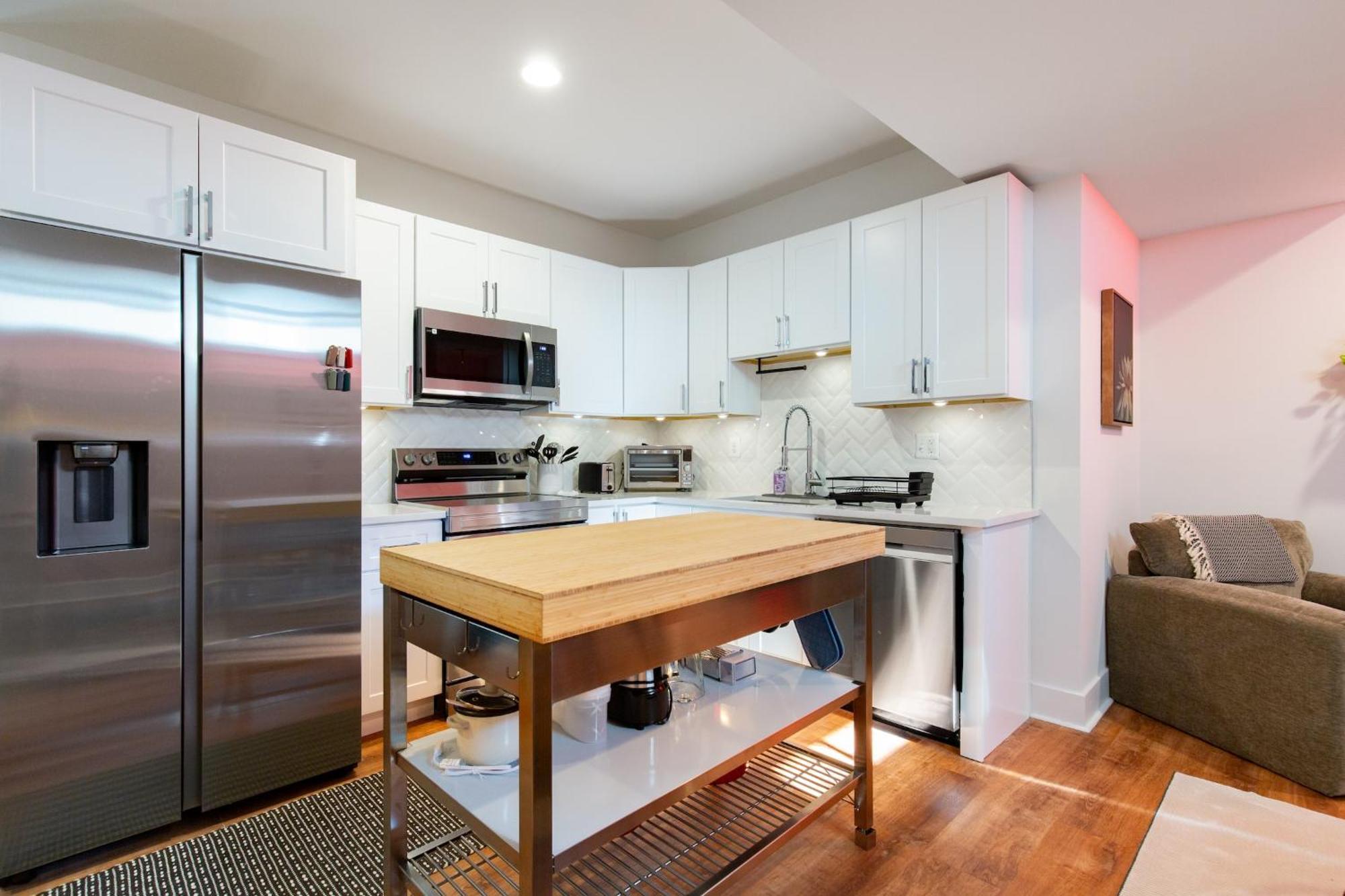 Modern 2Br Retreat, Close To Dc & Airport Apartment Arlington Luaran gambar