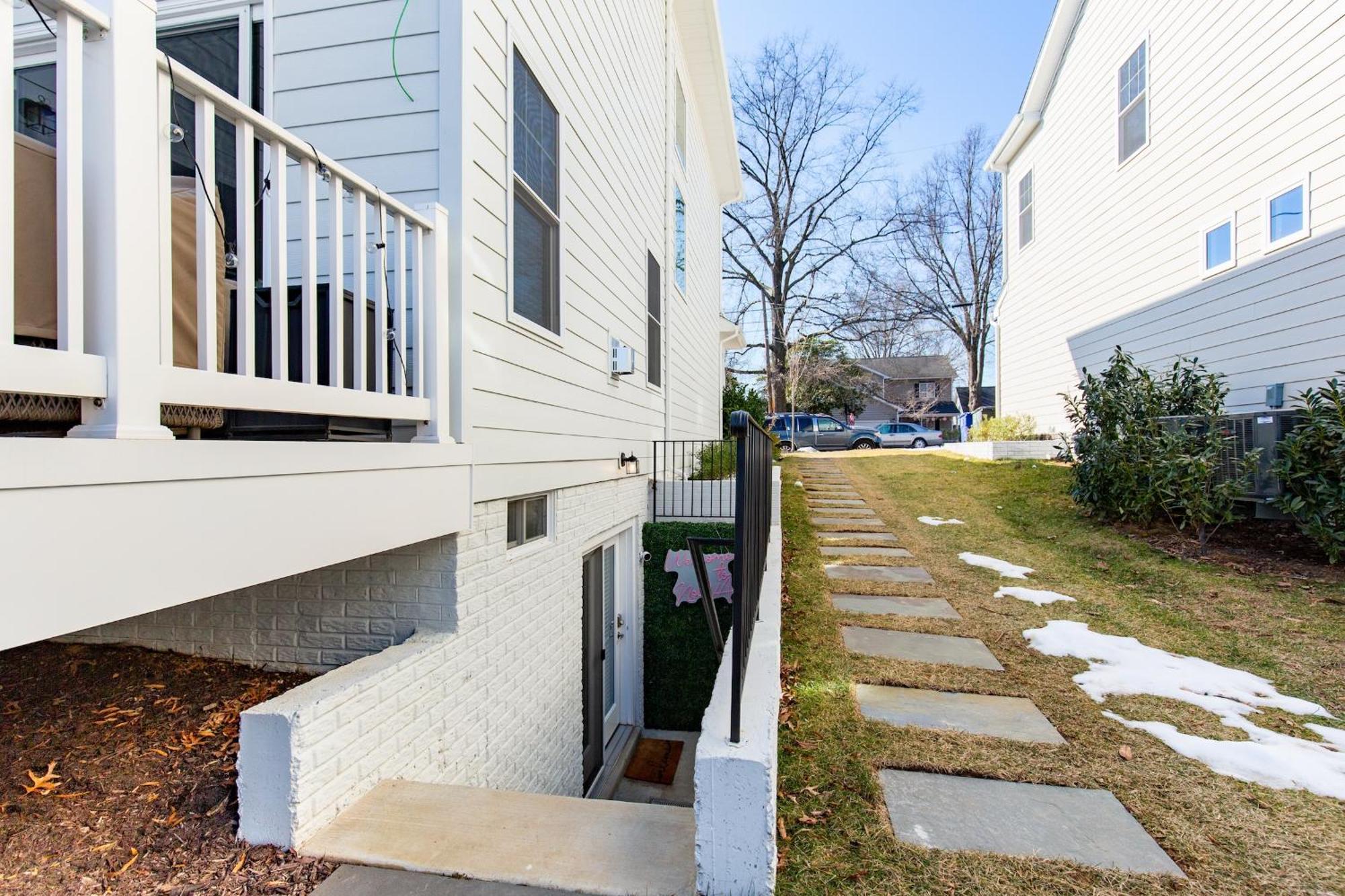 Modern 2Br Retreat, Close To Dc & Airport Apartment Arlington Luaran gambar